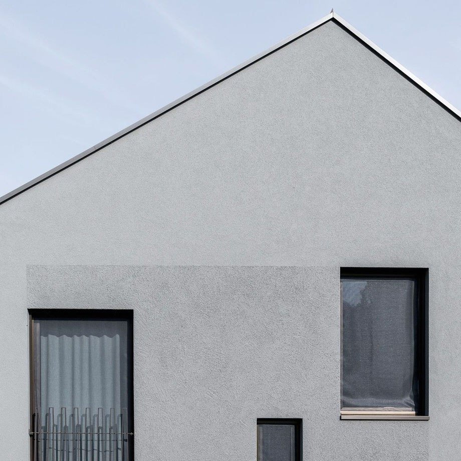 Теплотехнический расчёт и грамотный монтаж утеплителя - защита фасада от сырости, плесени и преждевременного старения.