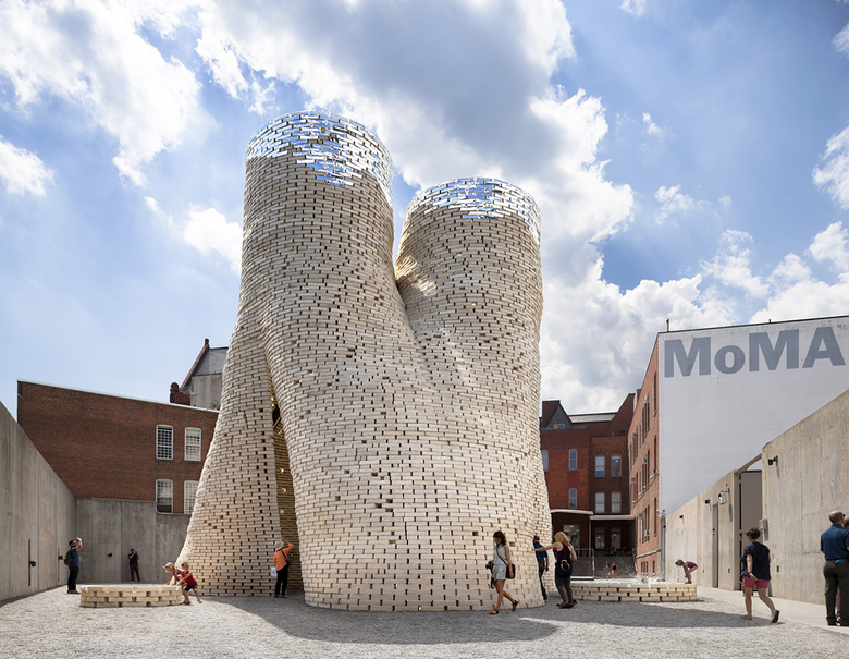 Реализация проекта здания MoMA PS1 © Архитектурное бюро The Living