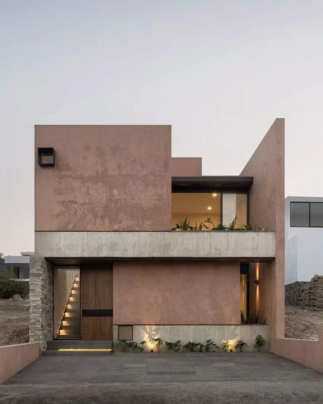 Небольшой загородный дом для любителей архитектуры в духе минимализма