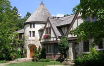 дом с отделкой в стиле фахверк