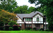 загородный коттедж с отделкой в стиле фахверк