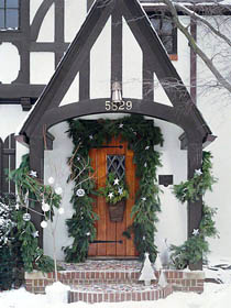 входная группа частного дома в стиле фахверк