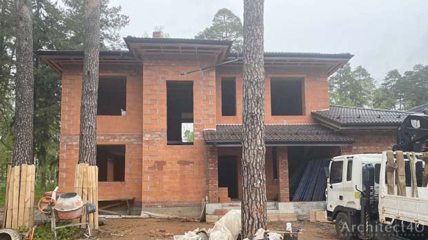 фото дома со стороны главного фасада