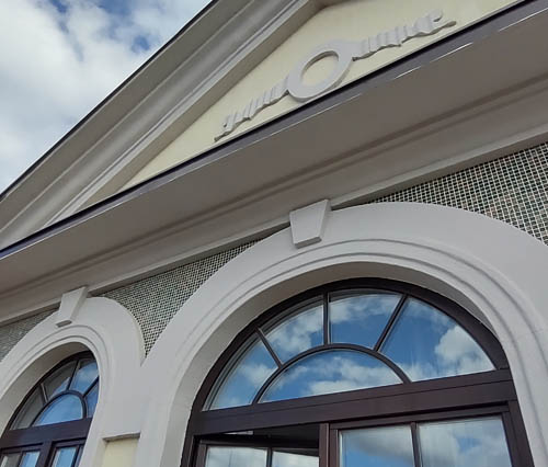 фотография фронтона дома до реконструкции