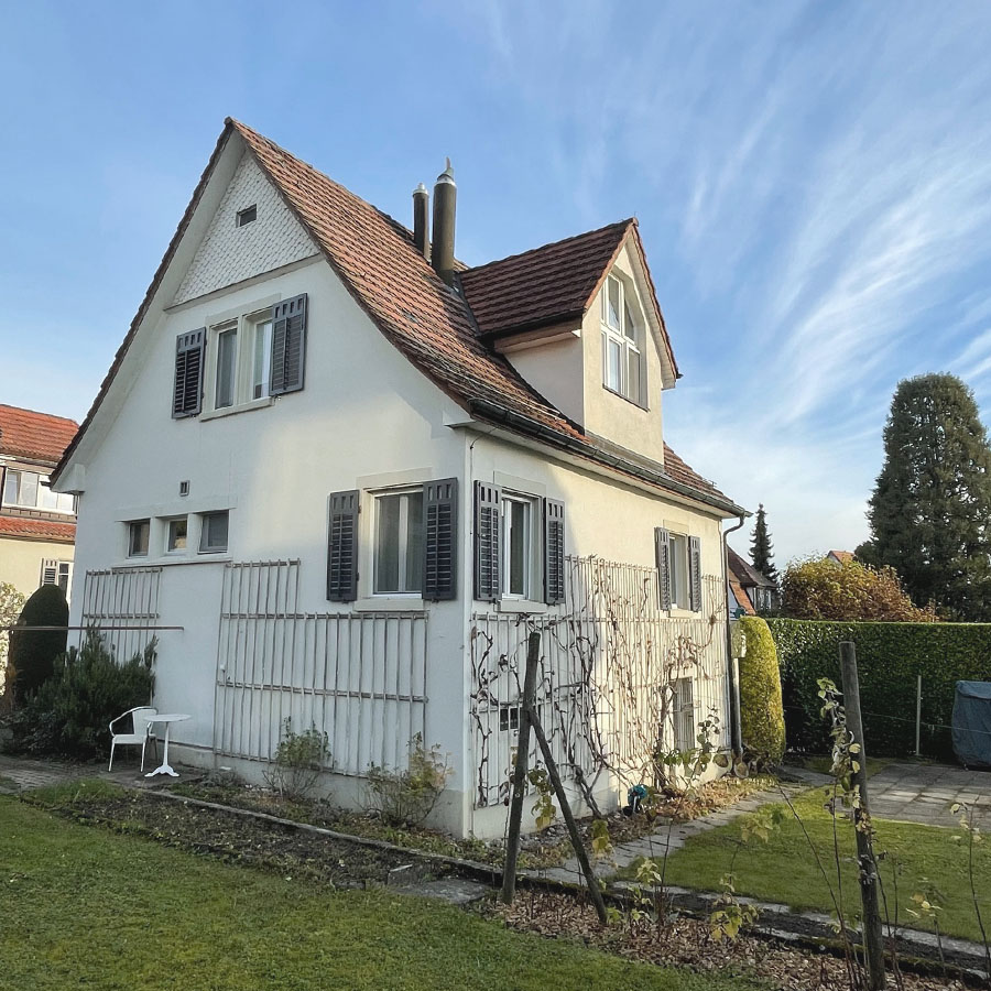 Дом до реконструкции. Фото фасада 2