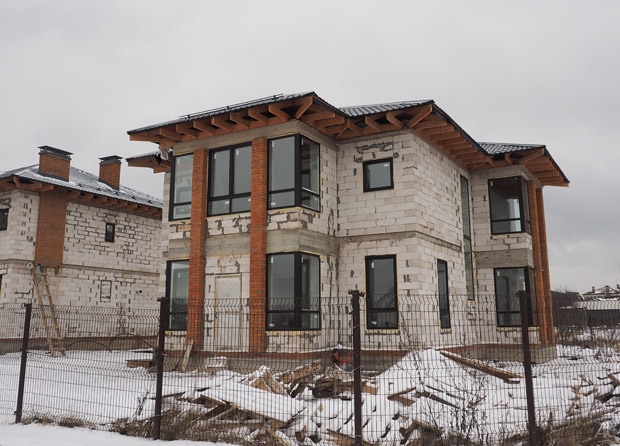 фотография исходного состояния дома на новой риге